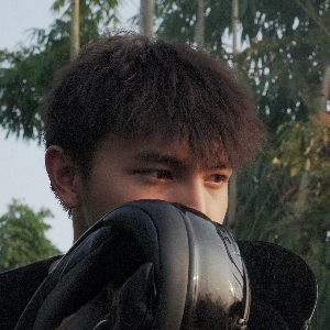 靓仔坤坤__