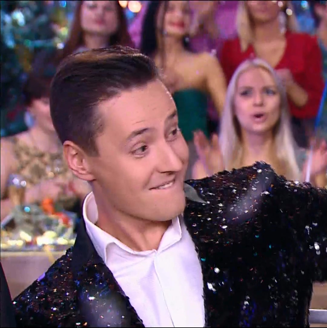 【高清】vitas与taisiya povaliy二重唱《梦里见不到你》2020年俄罗斯