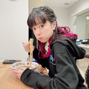 工藤晴香三岁时的照片