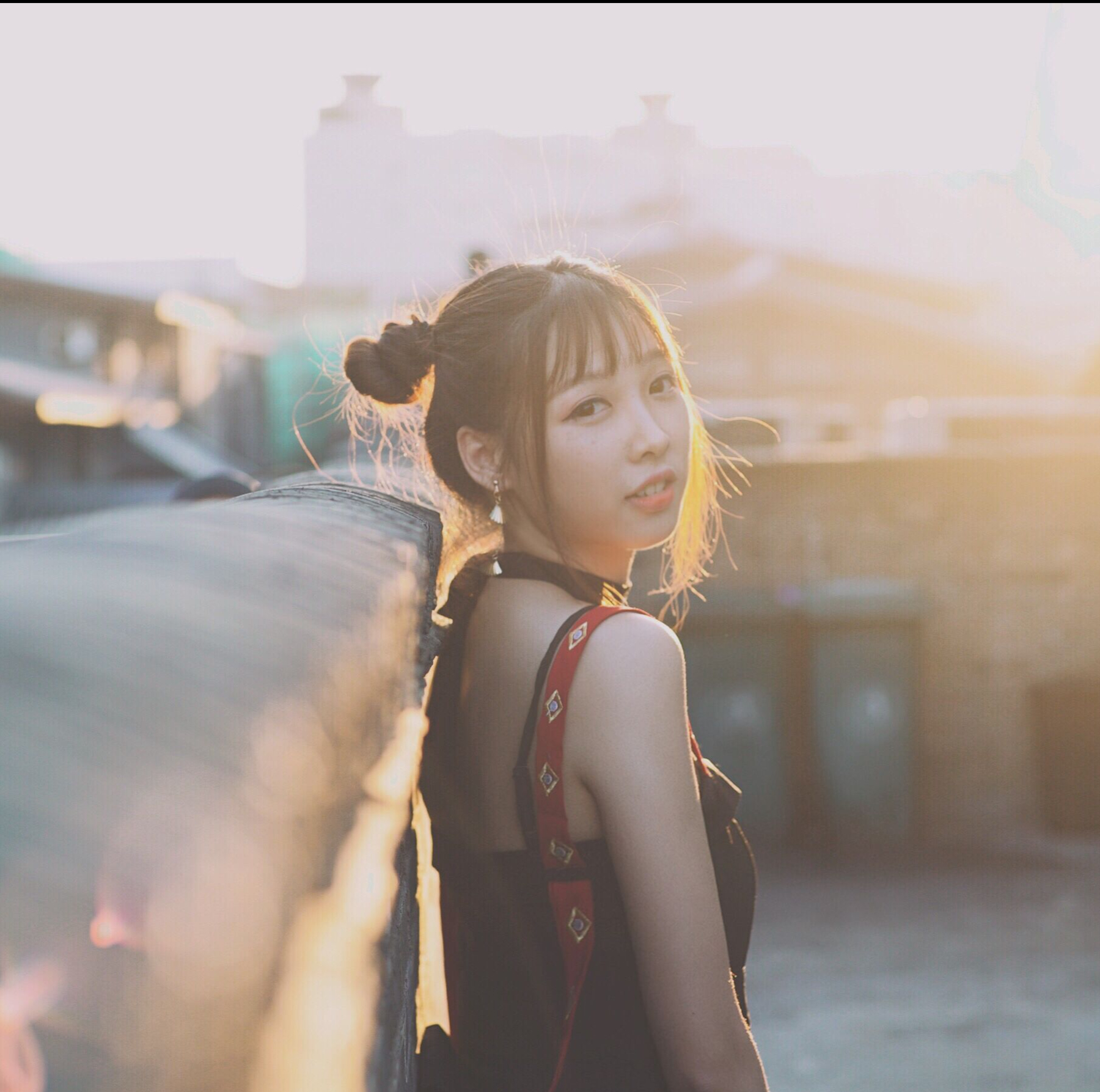 杨可爱红颜旧尤克里里弹唱以梦为马驰骋流年