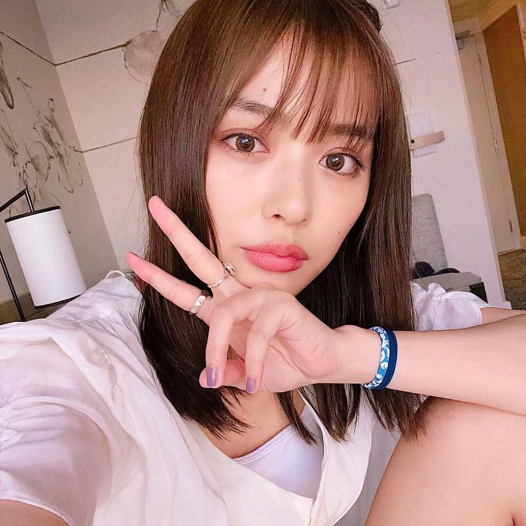 假面骑士铠武告诉你这才是变成超级英雄后的正常反应