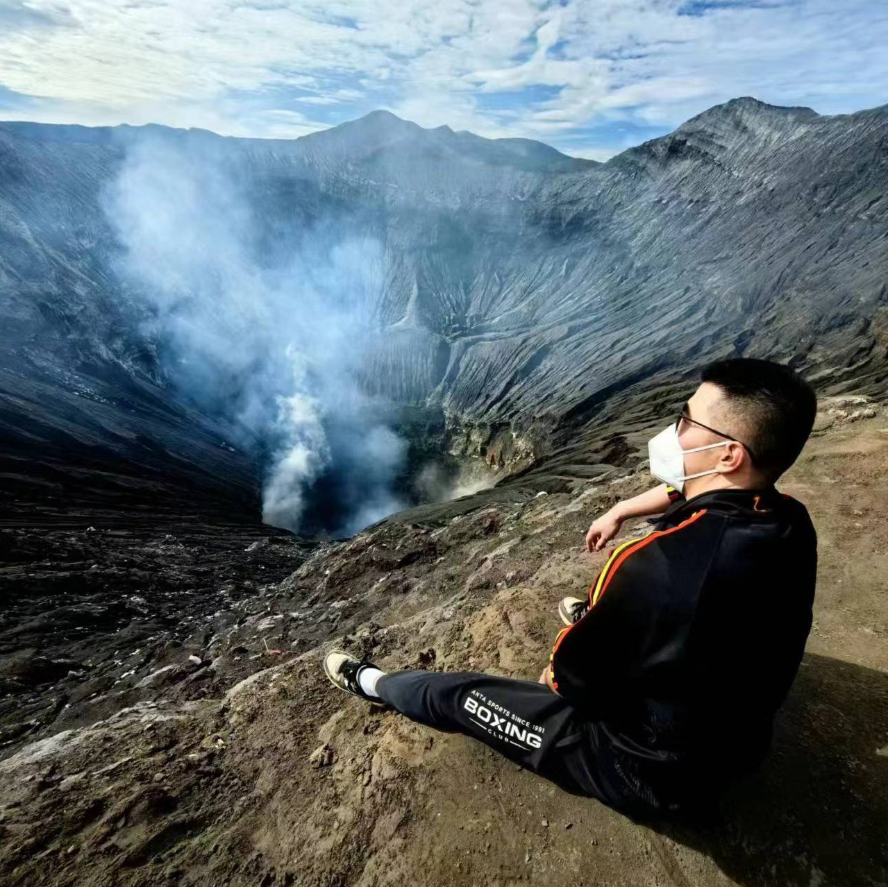 爱看热闹的大鹏