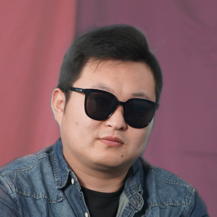 胖子春天穿什么?教你搭配连帽套头长袖卫衣,大叔变年轻