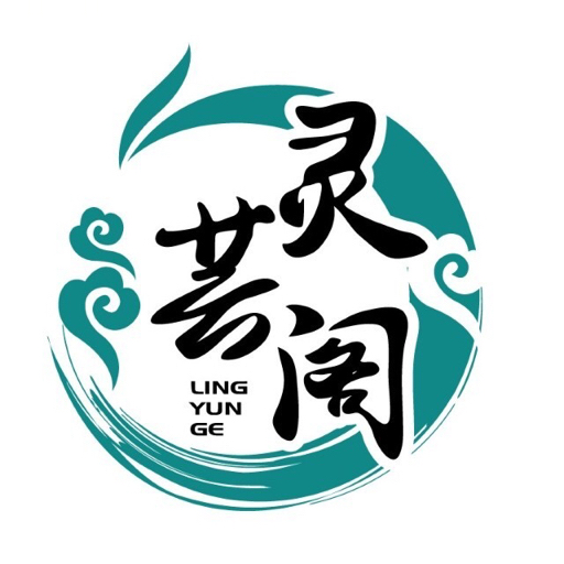 偷拍了一个正在打包新鲜虫草的小姐姐