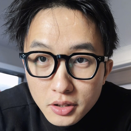 四眼飞龙