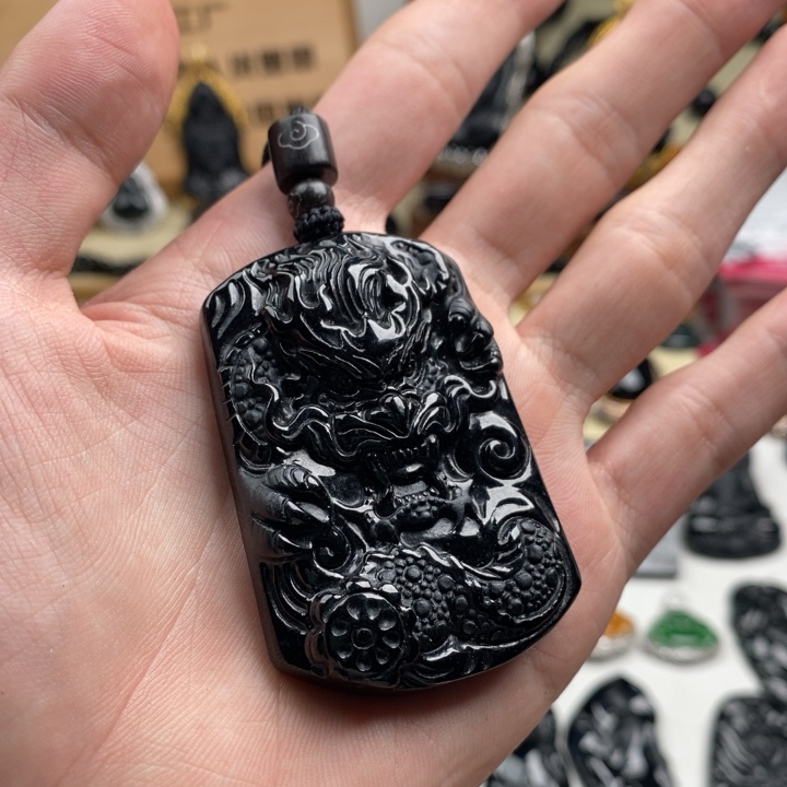 墨翠龙牌