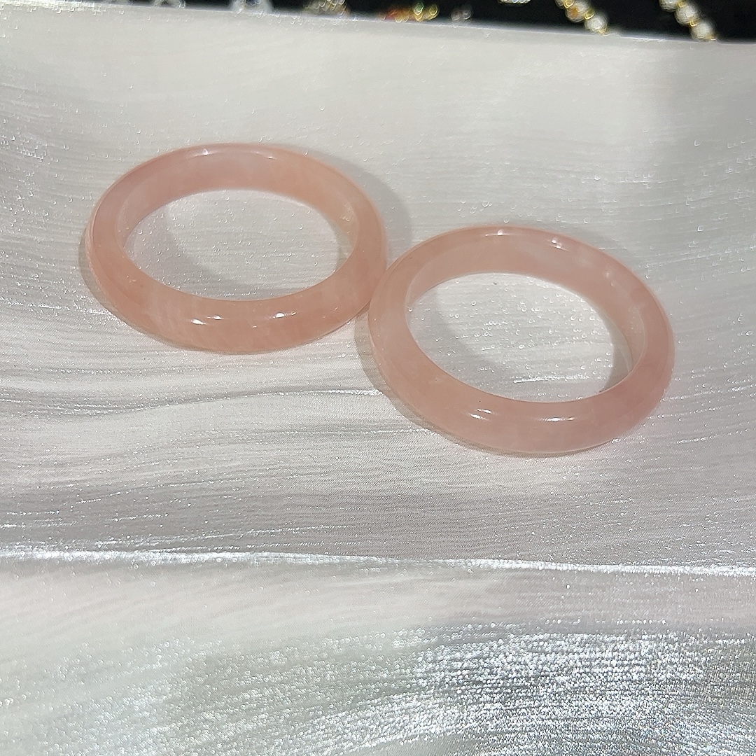 高品/新品马粉西柚粉水晶手镯52/63圈口