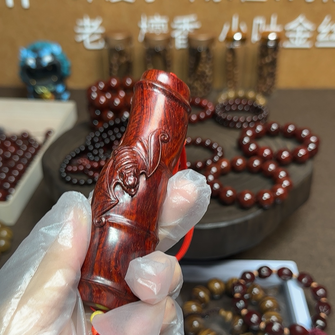 小叶紫檀手把件