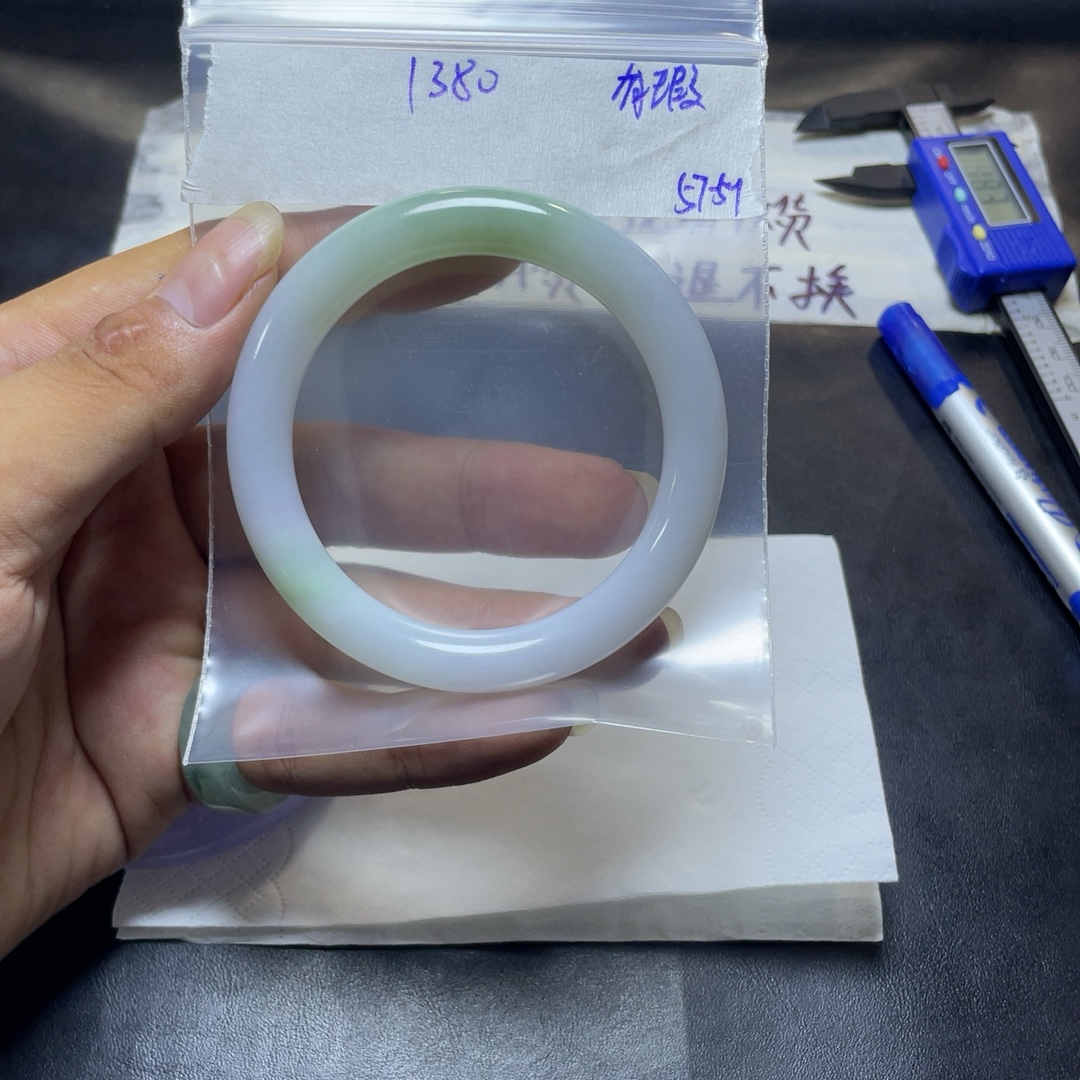 缅甸翡翠手镯