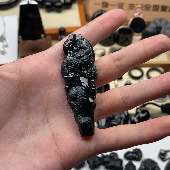 盘龙柱 墨翠