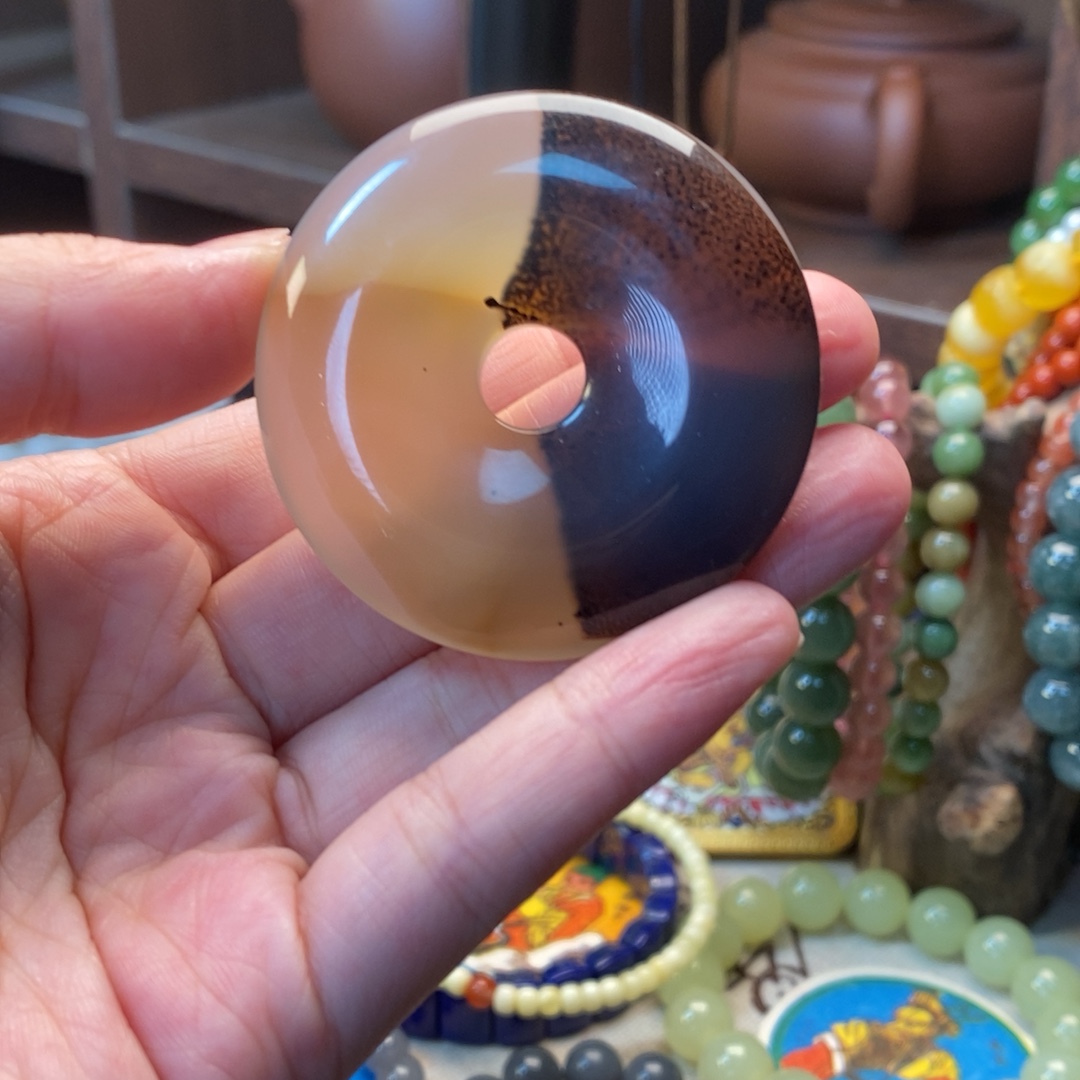 玛瑙阴阳平安扣48mm
