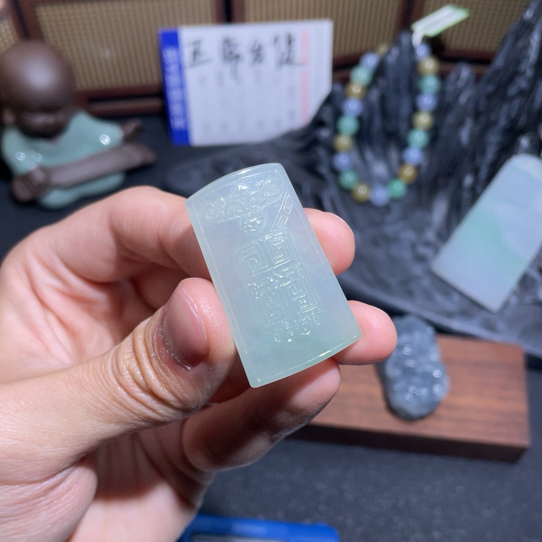 吊坠
