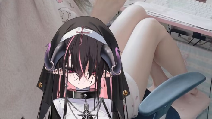 女大直播第一天 玩盛世天下 的封面图