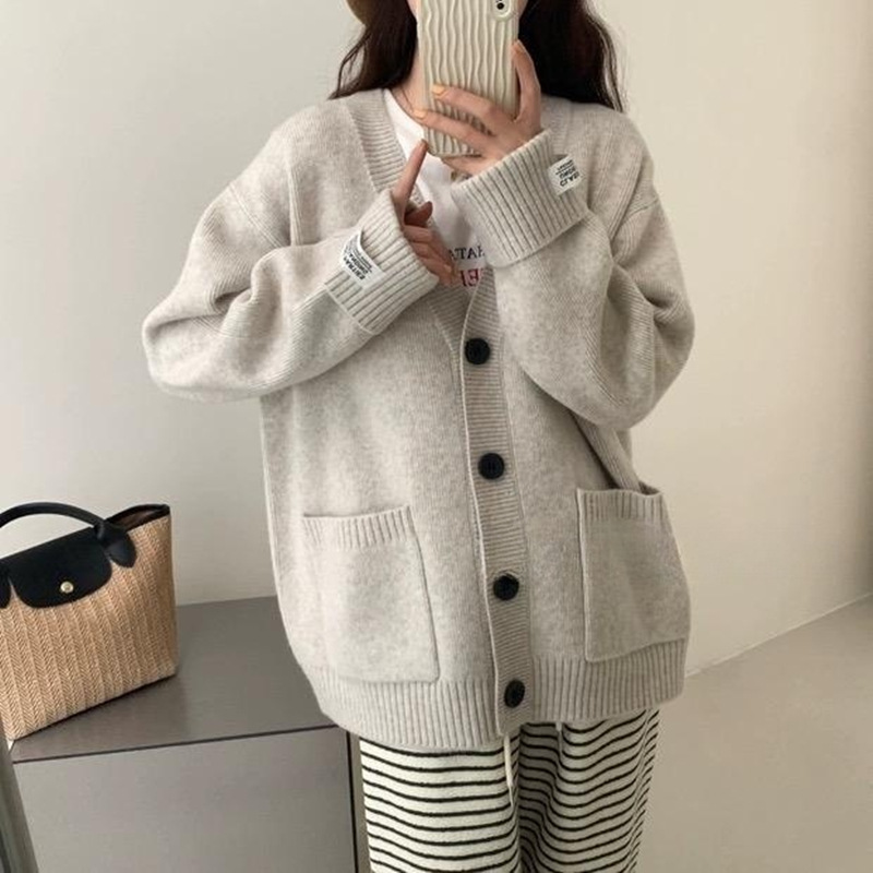 秋冬新款女韩版宽松高级简约针织开衫卷边袖贴标软糯慵懒毛衣外套