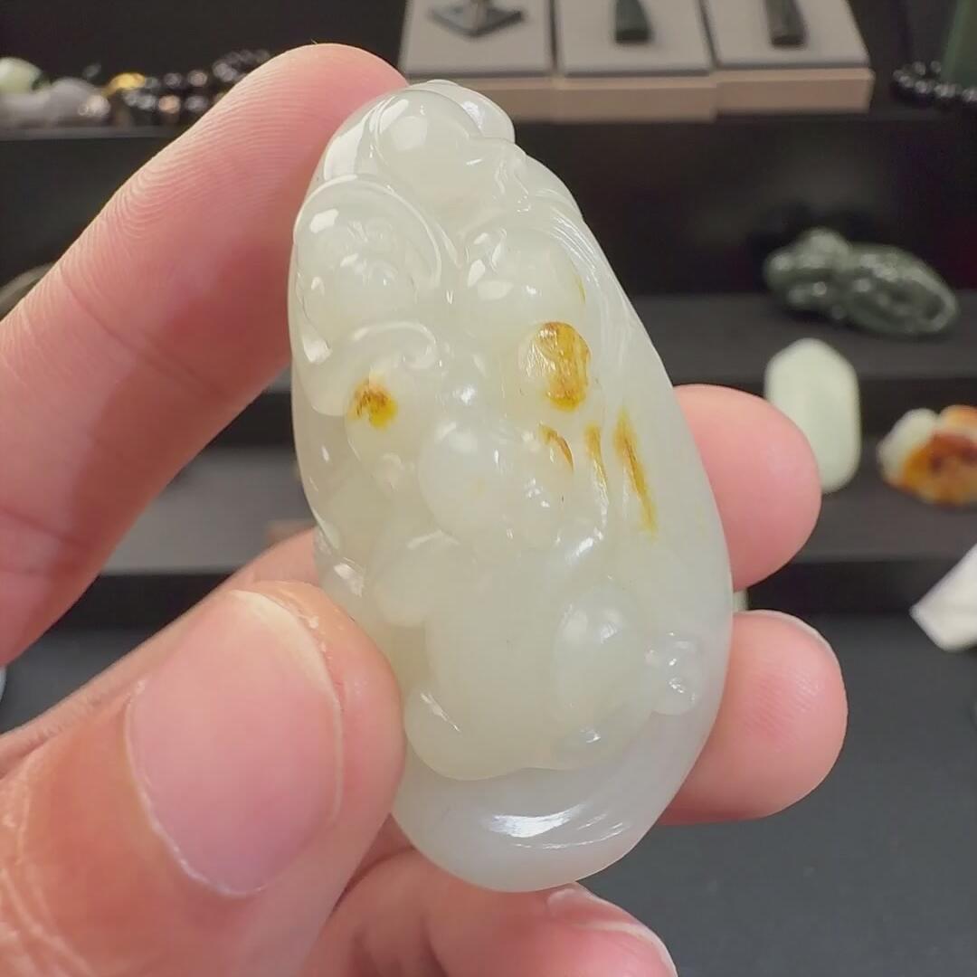 F011和田玉 籽料手把件