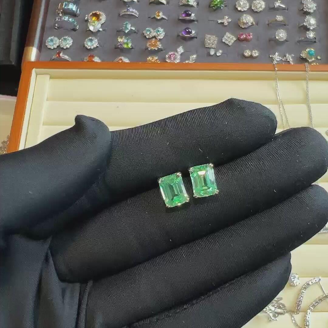 培育彩蓝宝耳钉4ct925