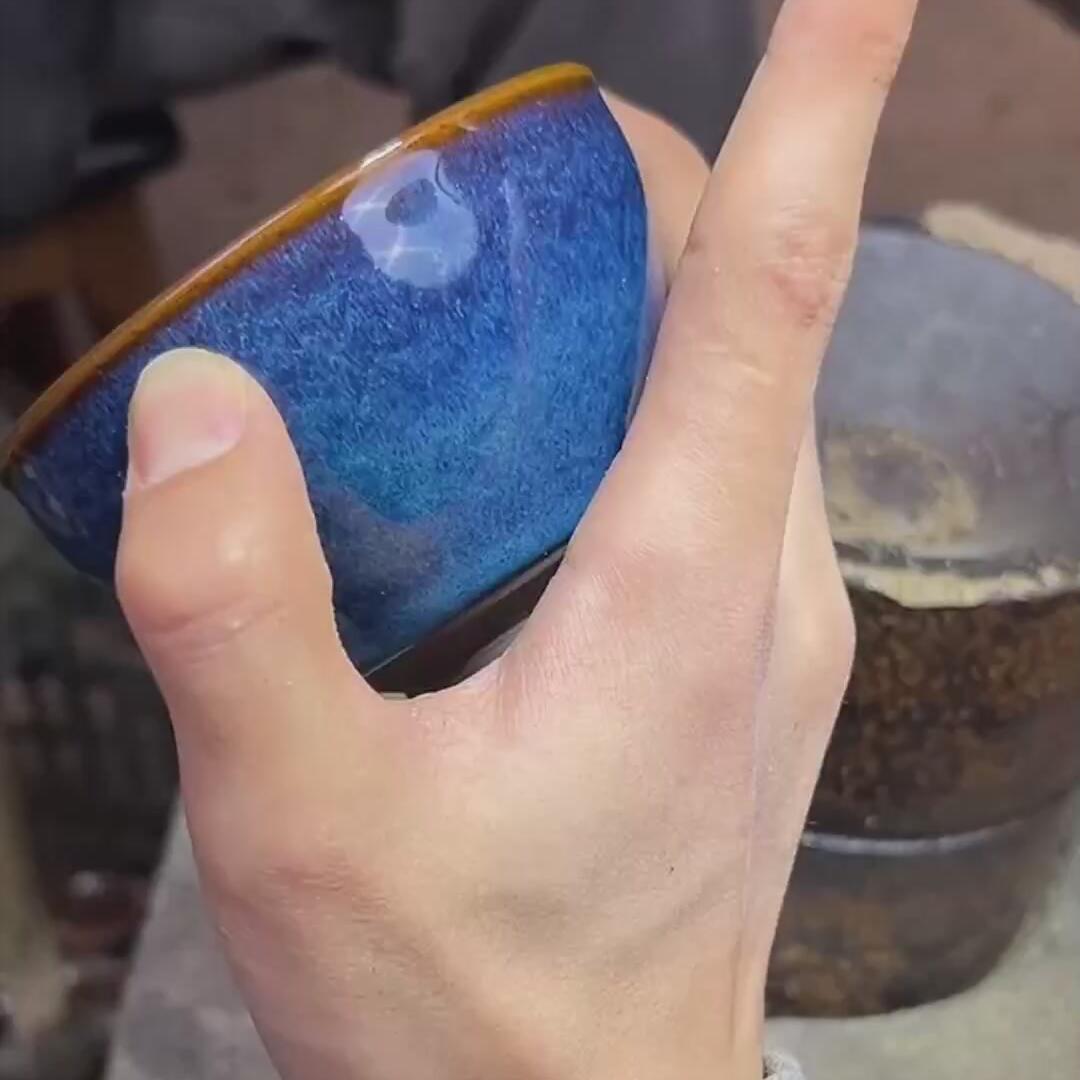 回蓝茶盏