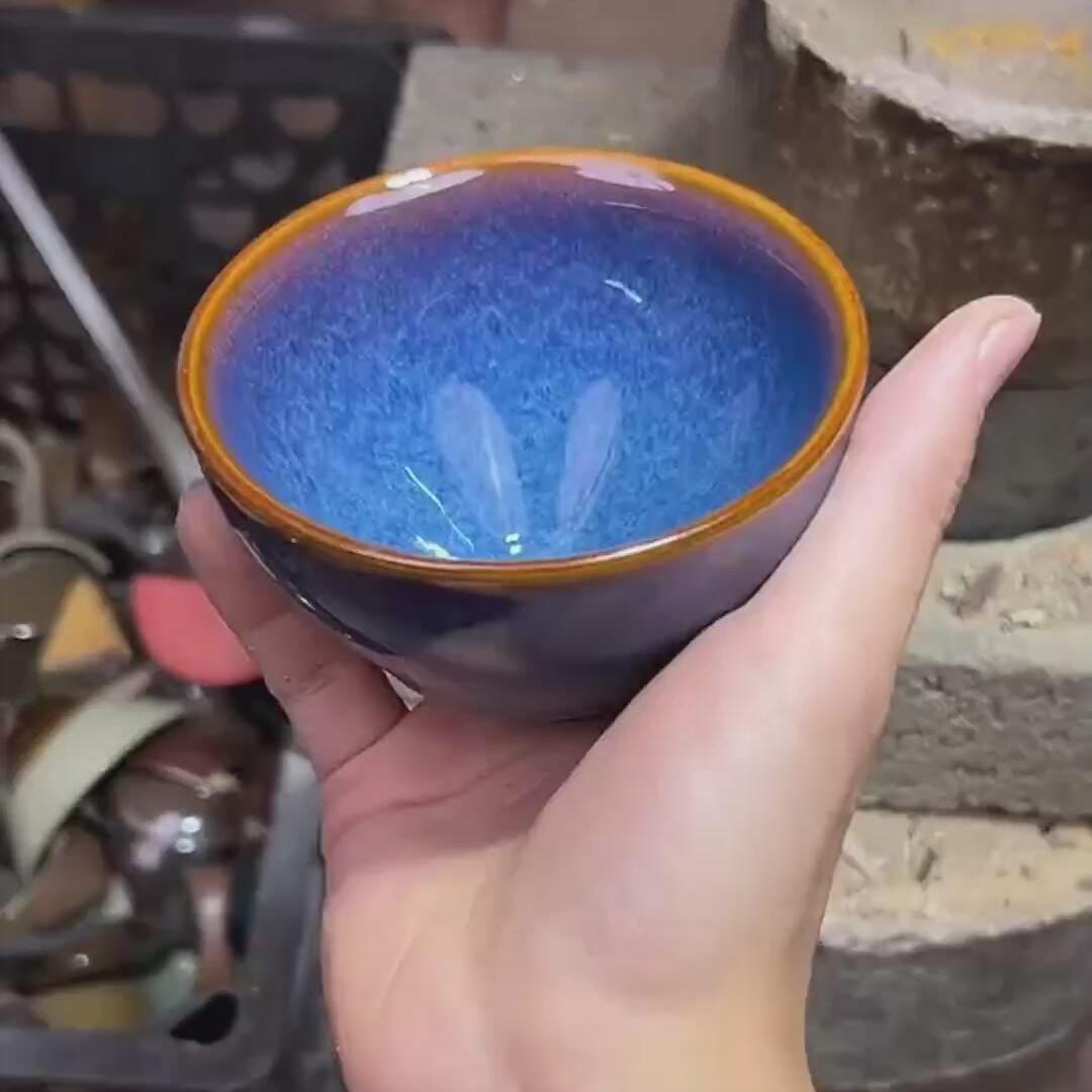 回蓝茶盏
