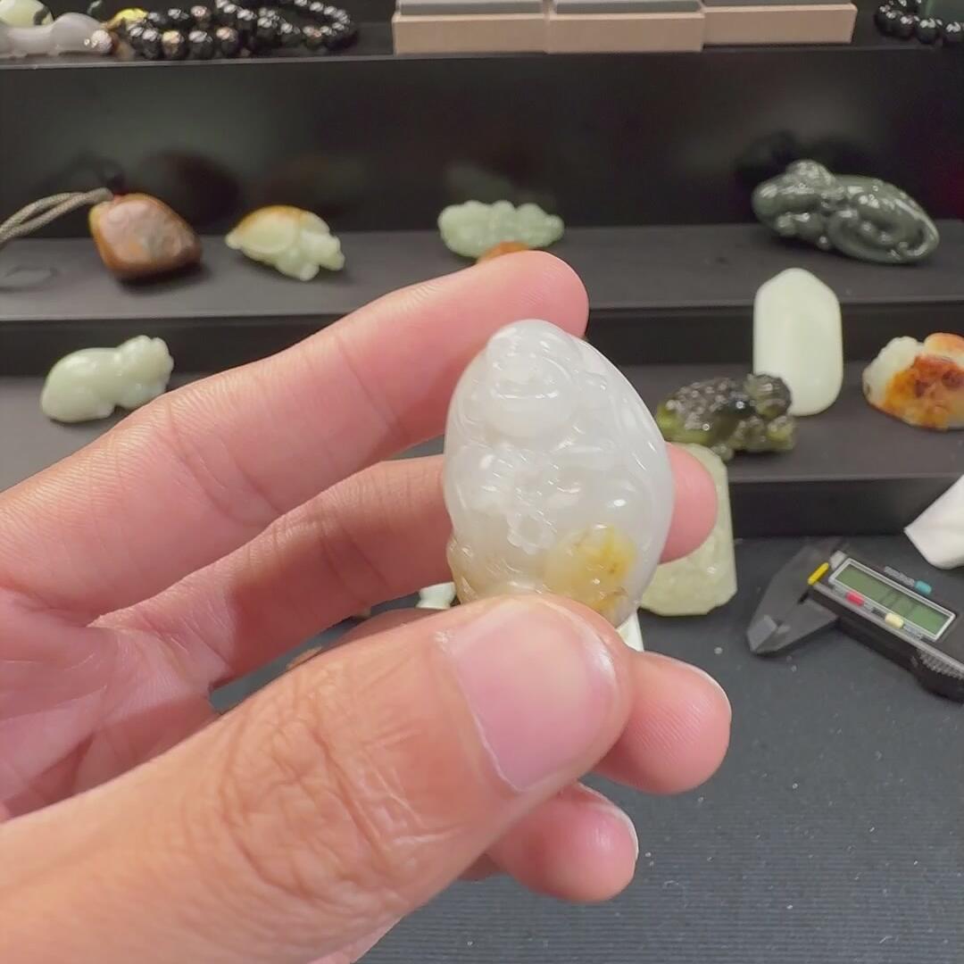 F011和田玉 籽料弥勒佛