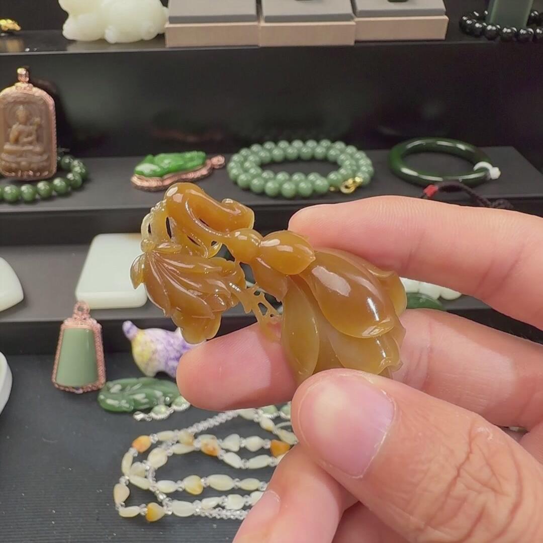 F26和田玉 玉兰花