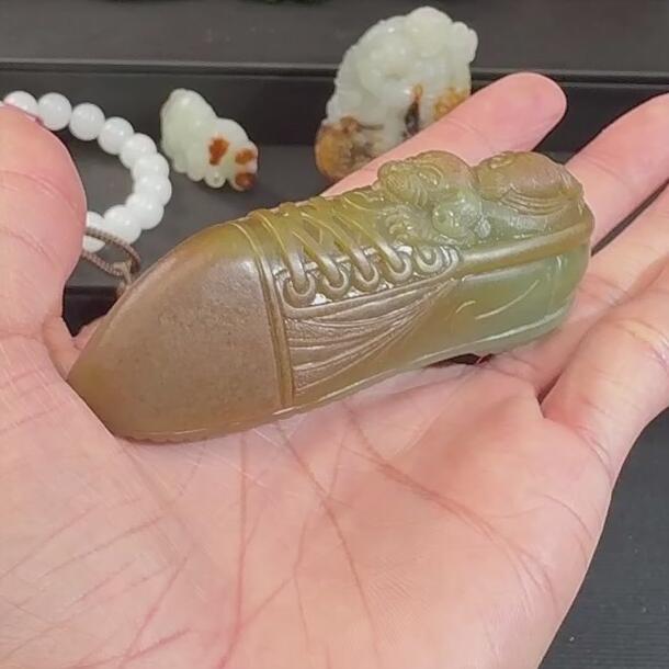 F367和田玉 籽料奈克手把件