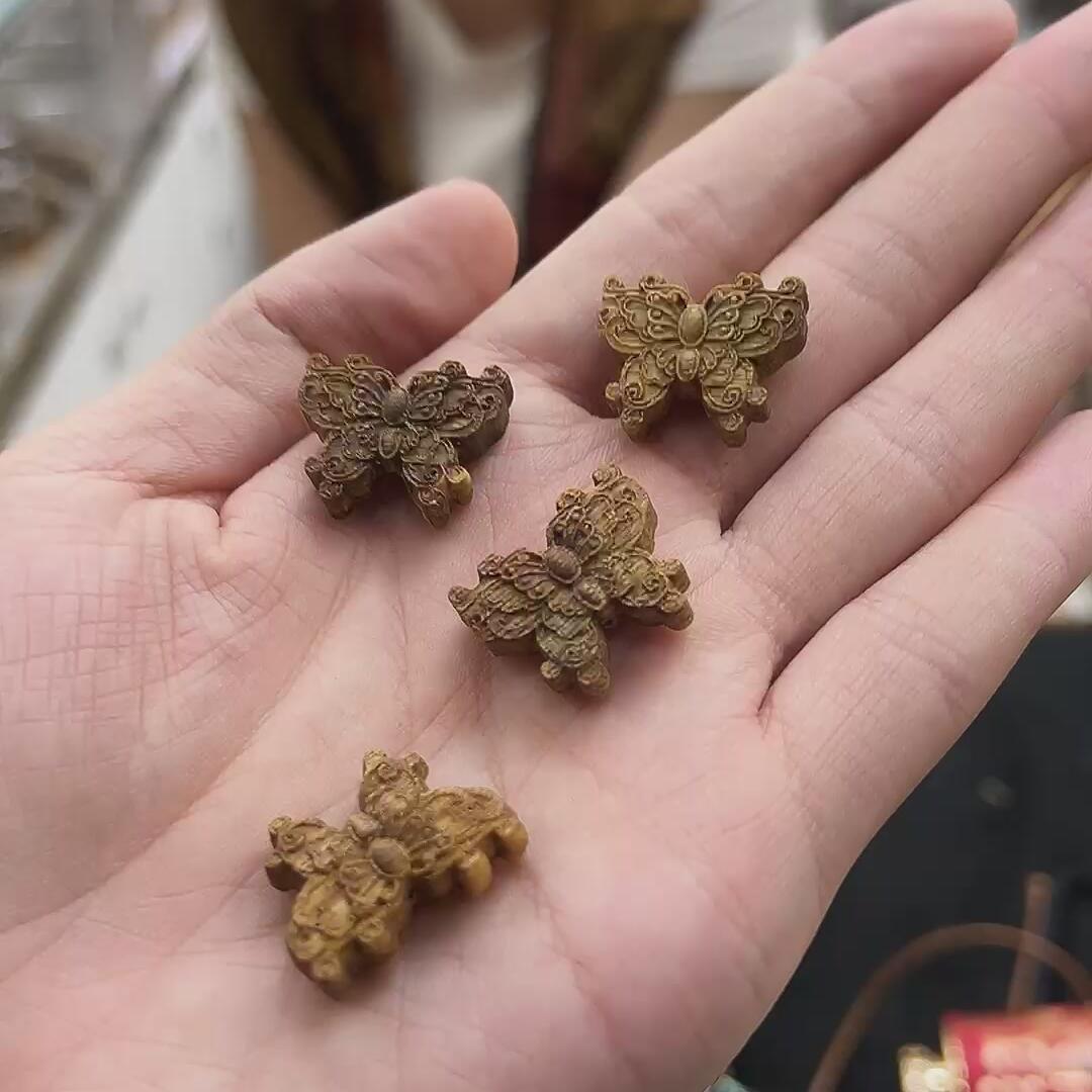 雕刻件蝴蝶随机发一个