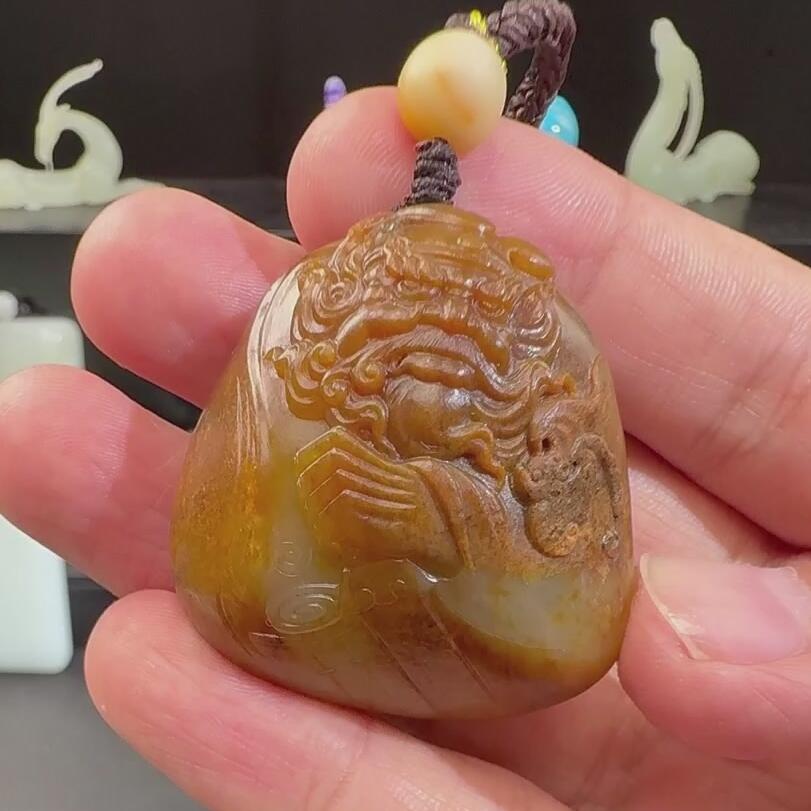 F622和田玉 籽料独籽钟馗 克60