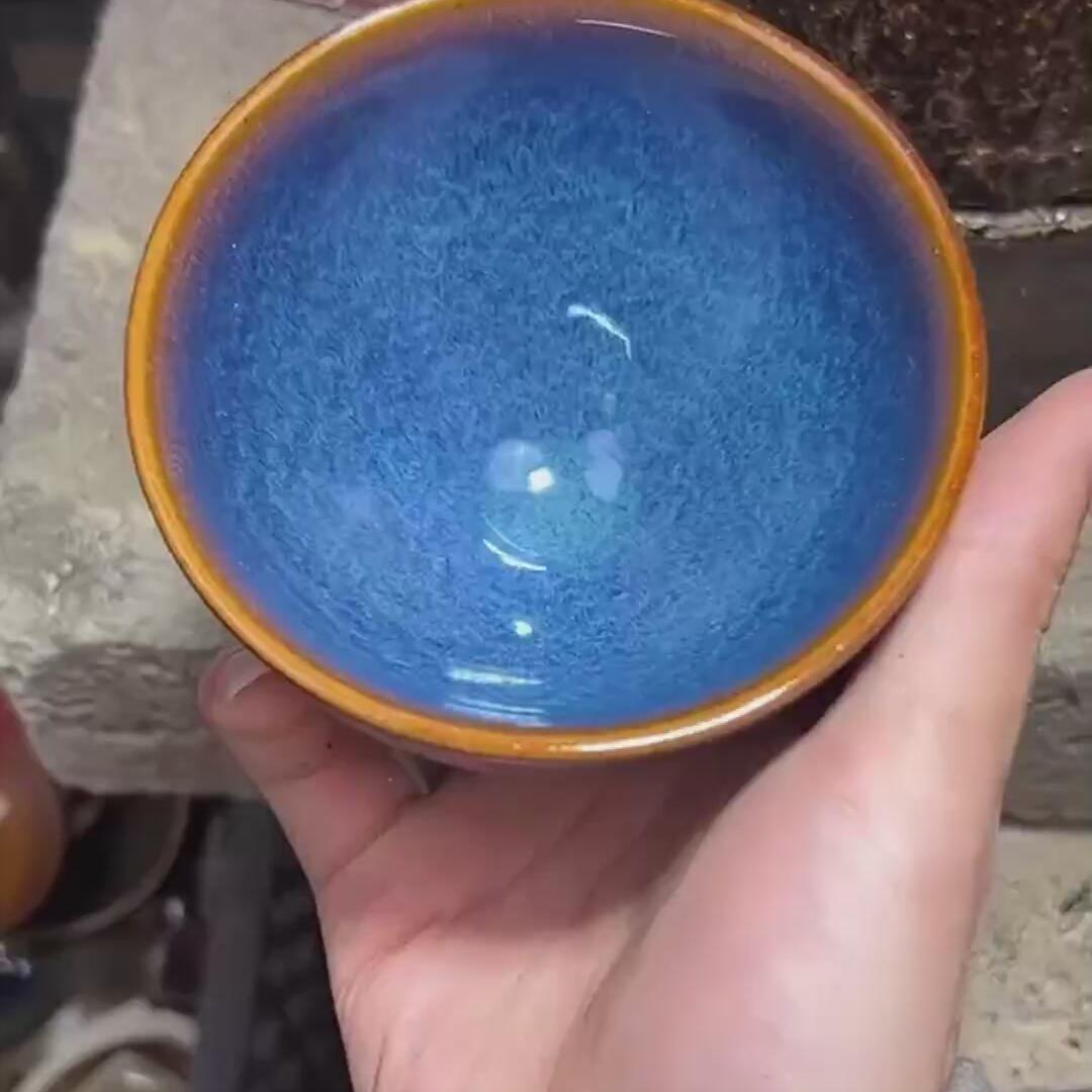 回蓝茶盏