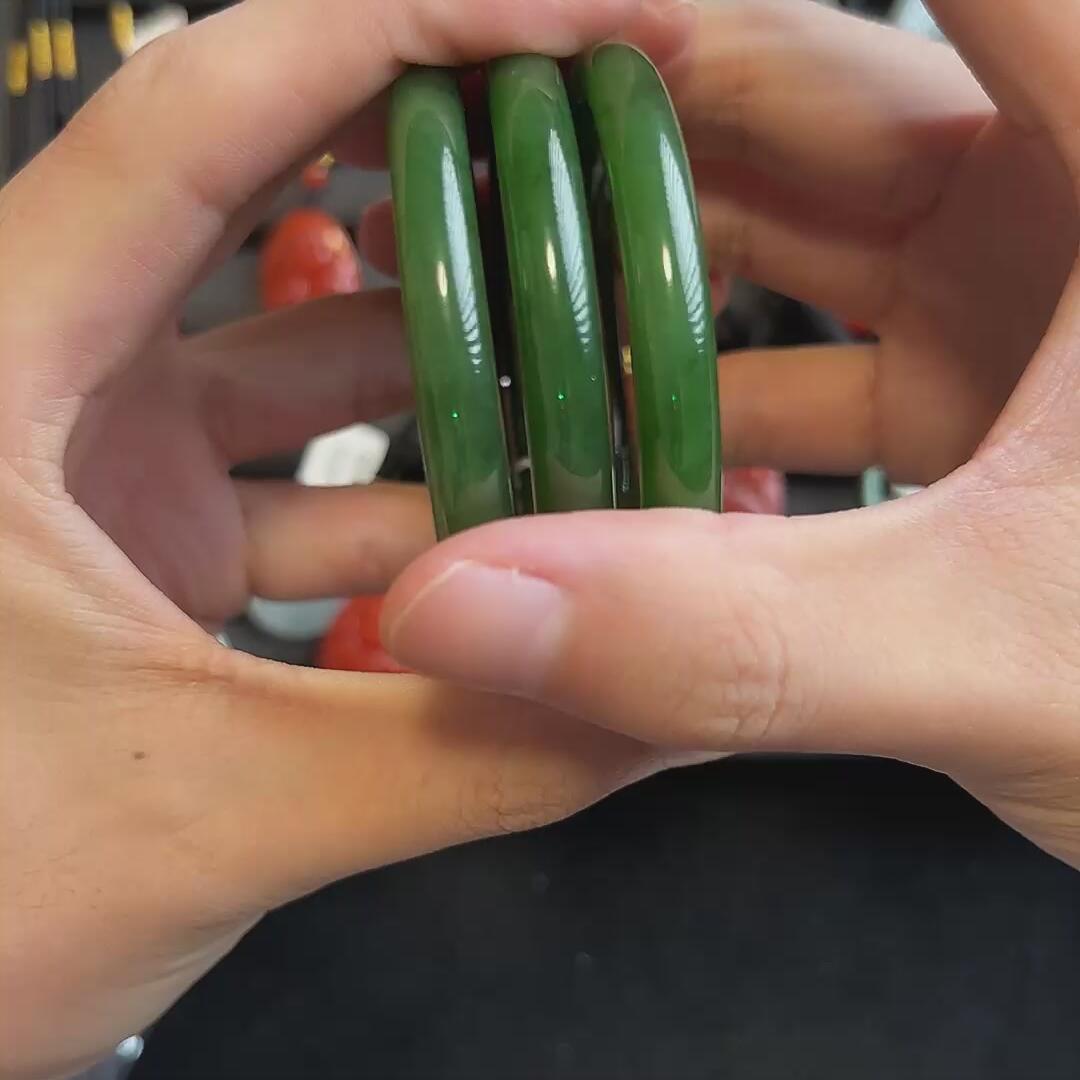碧玉手镯发一个圈口57
