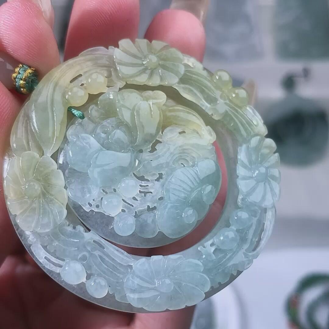 94--翡翠 镂空雕 花鸟牌