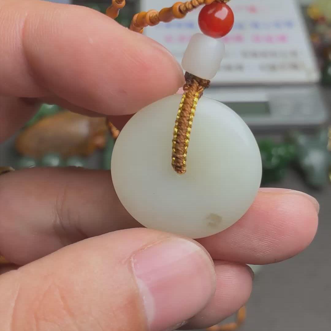 和田玉籽料平安扣