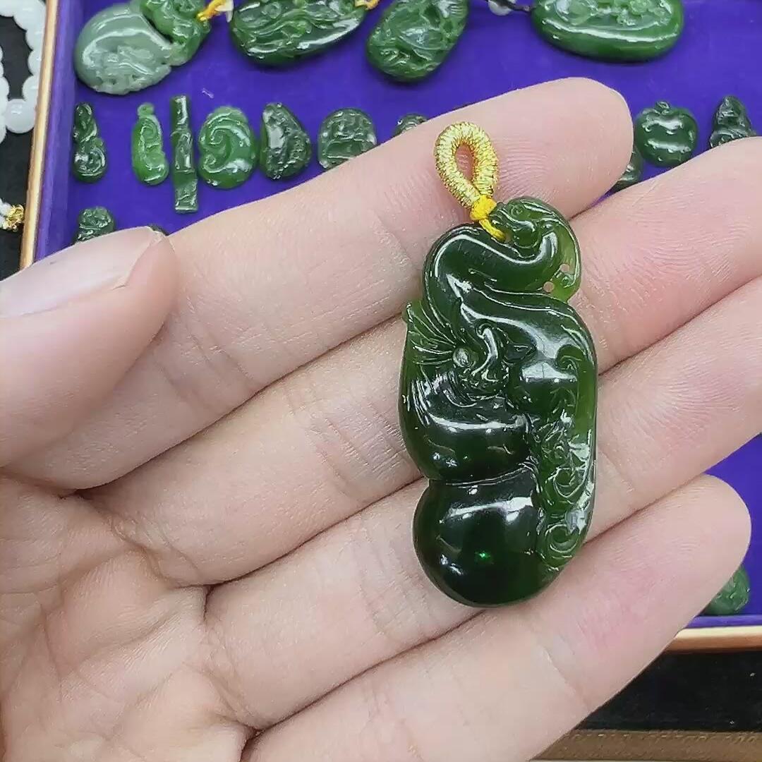 和田玉碧玉吊坠