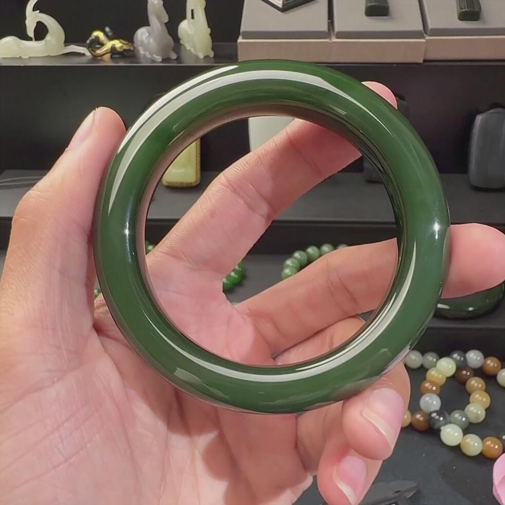 F142 和田玉 碧玉手镯 卡58+