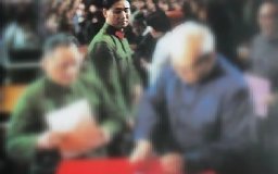 评(海瑞罢官)》拉开文革序幕,虽然斗鬼风转移了斗争目标,但经过首都三司的协助,工人造反派顺利成立了工总司”——【上海文革地方史】(始 ...