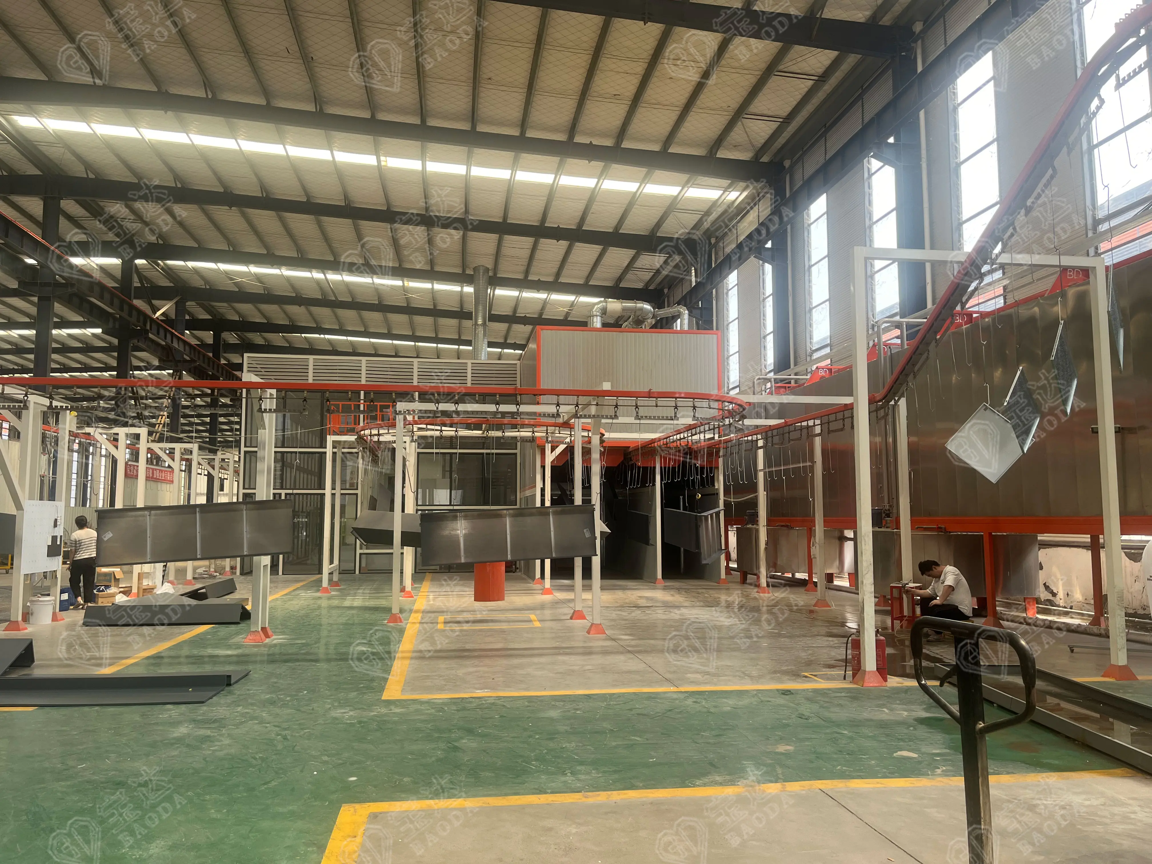 静电粉末喷塑设备生产线的特点及使用中的注意事项