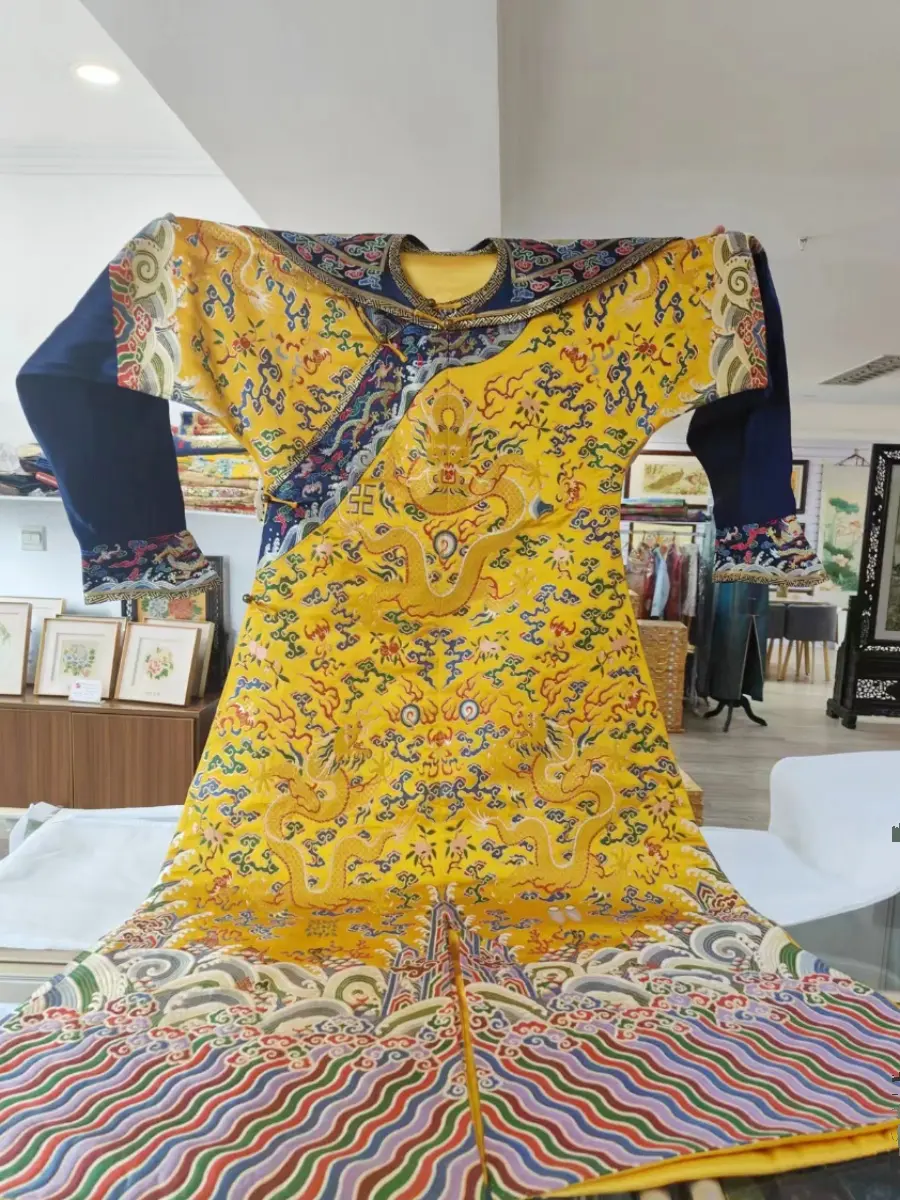 南京云锦的龙袍