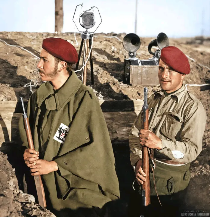 西班牙内战中的国民军照片