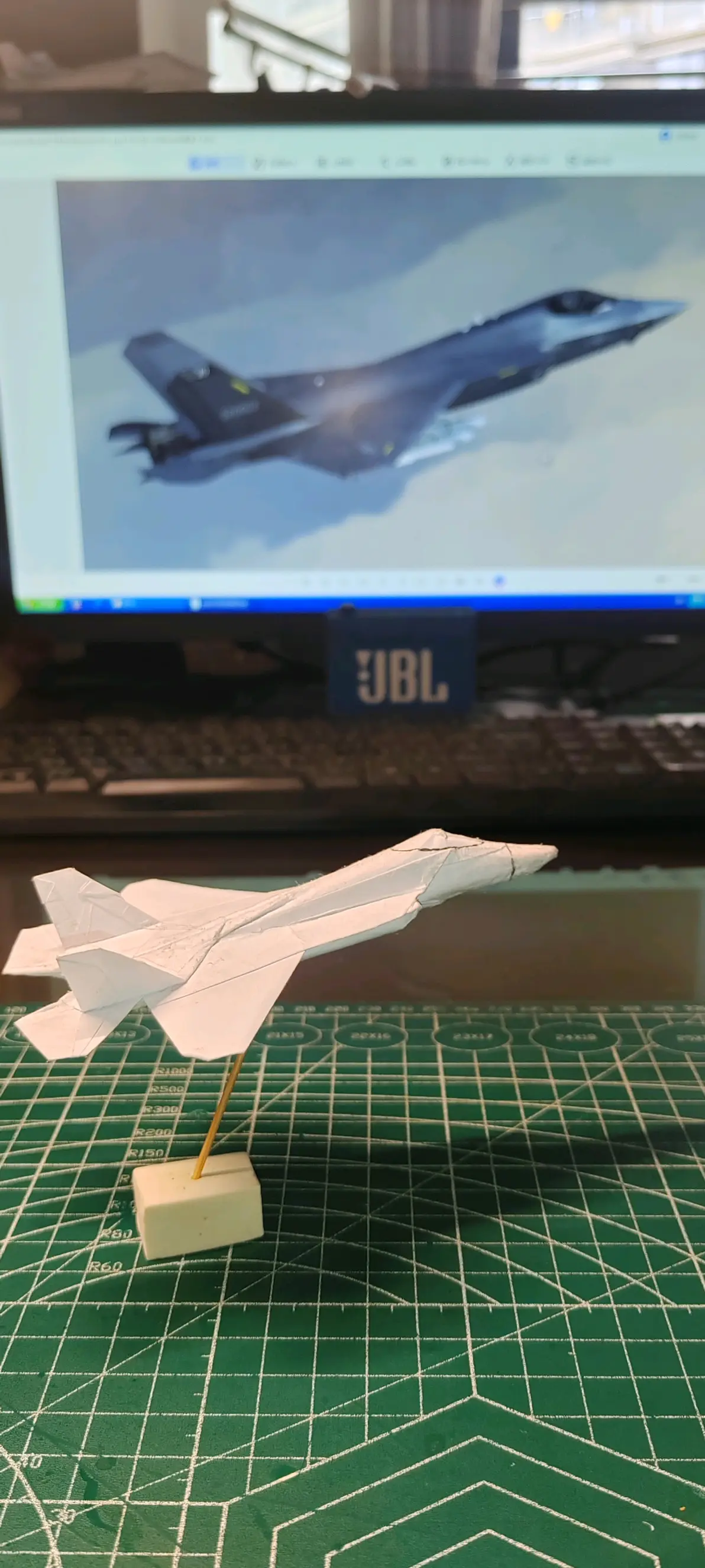 歼35a(折纸飞机)