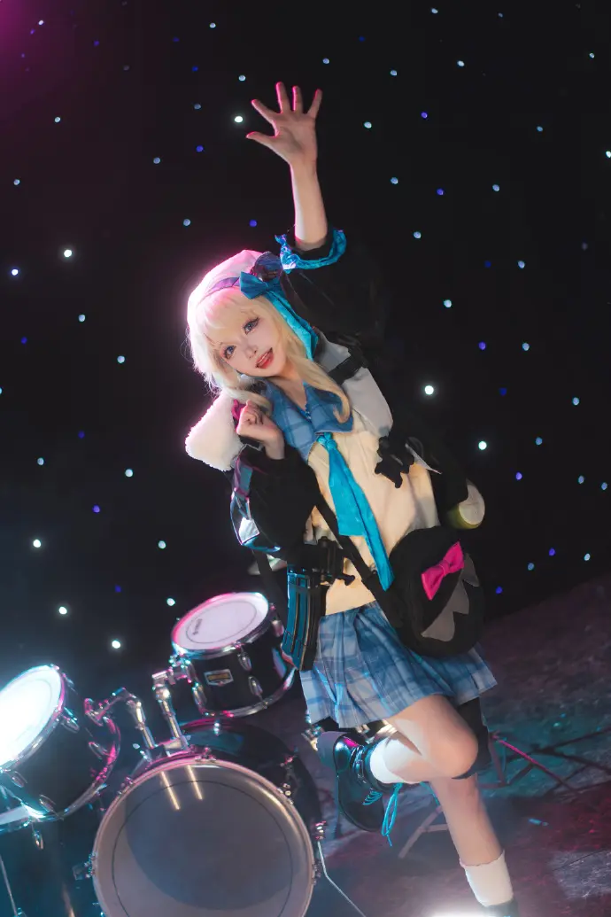 cos:少女前线2维普蕾cosplay正片9p-咕噜宝taka - 哔哩哔哩