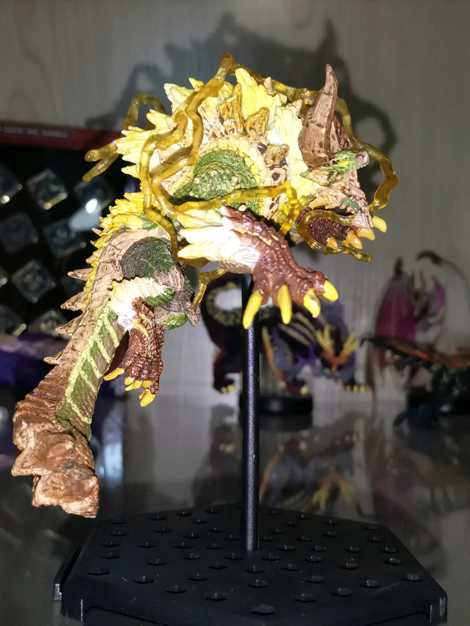 金雷公雷狼龙雷狼龙一只角巨大化,身上雷电也从未消逝,在他兴奋之时