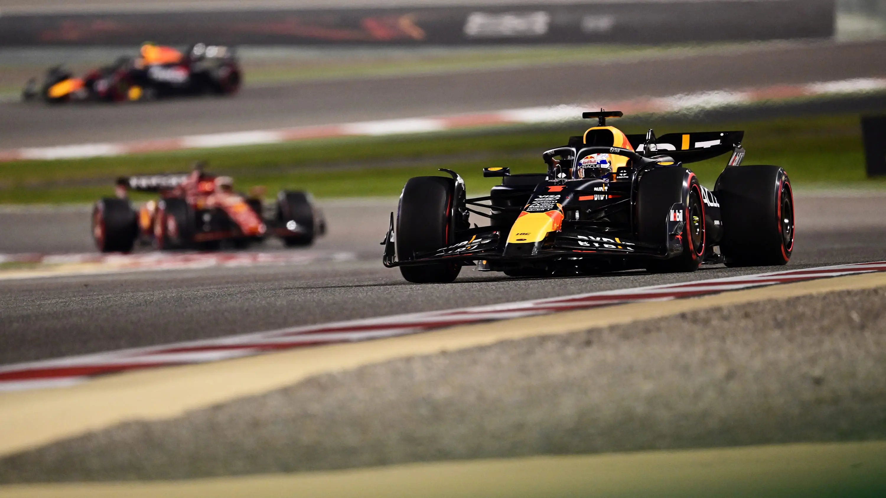 f12024巴林红牛图片