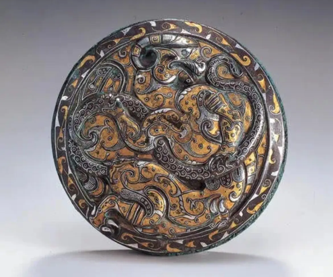 由于金村属于社科院考古地盘,有大概率出土的顶级文物会运去北京,所以