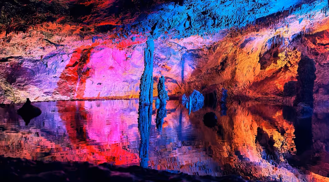 武乡县太行溶洞风景区