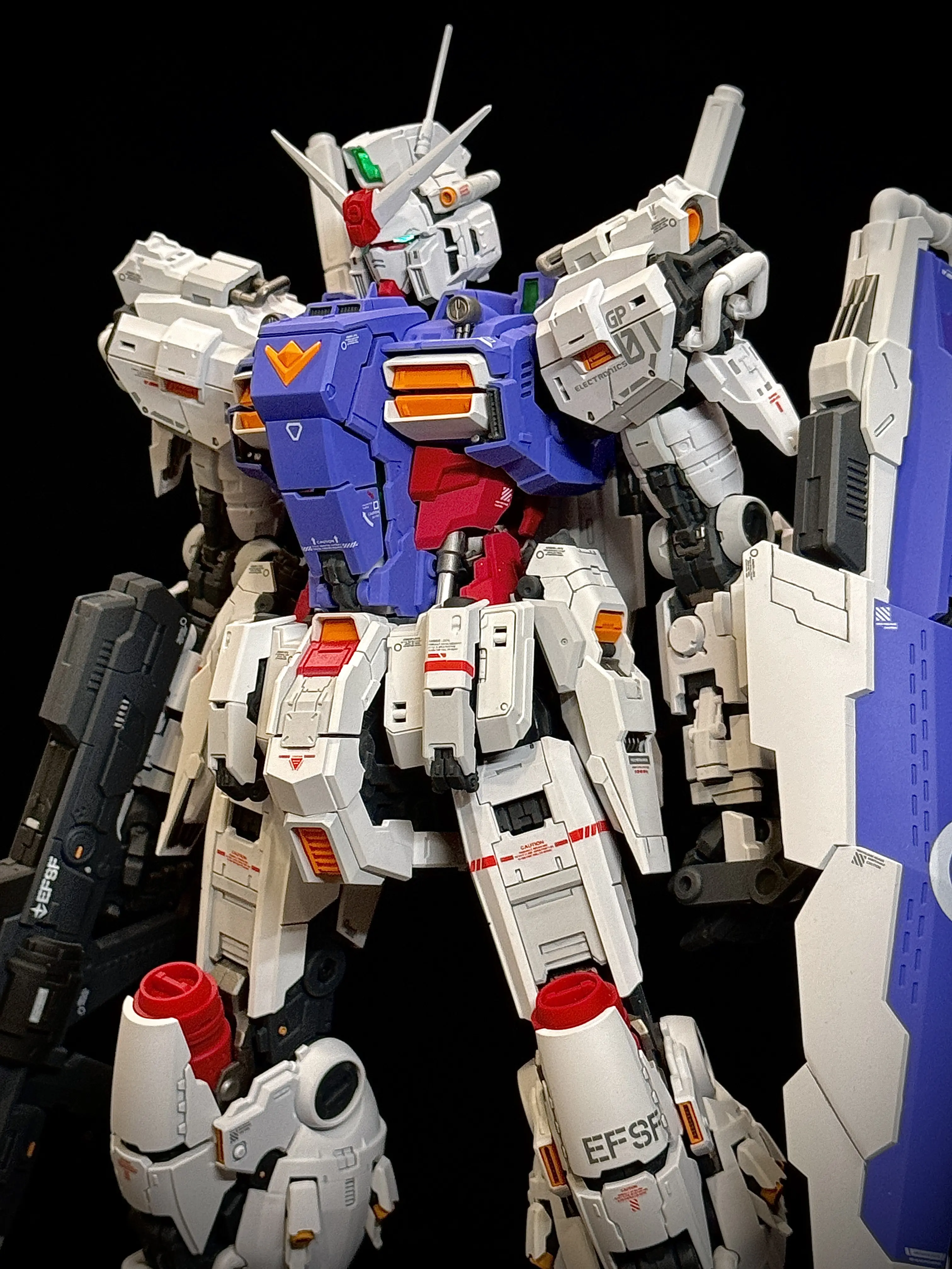 达人佳作:机甲之城 gp01陆战型十周年限定 制作完成