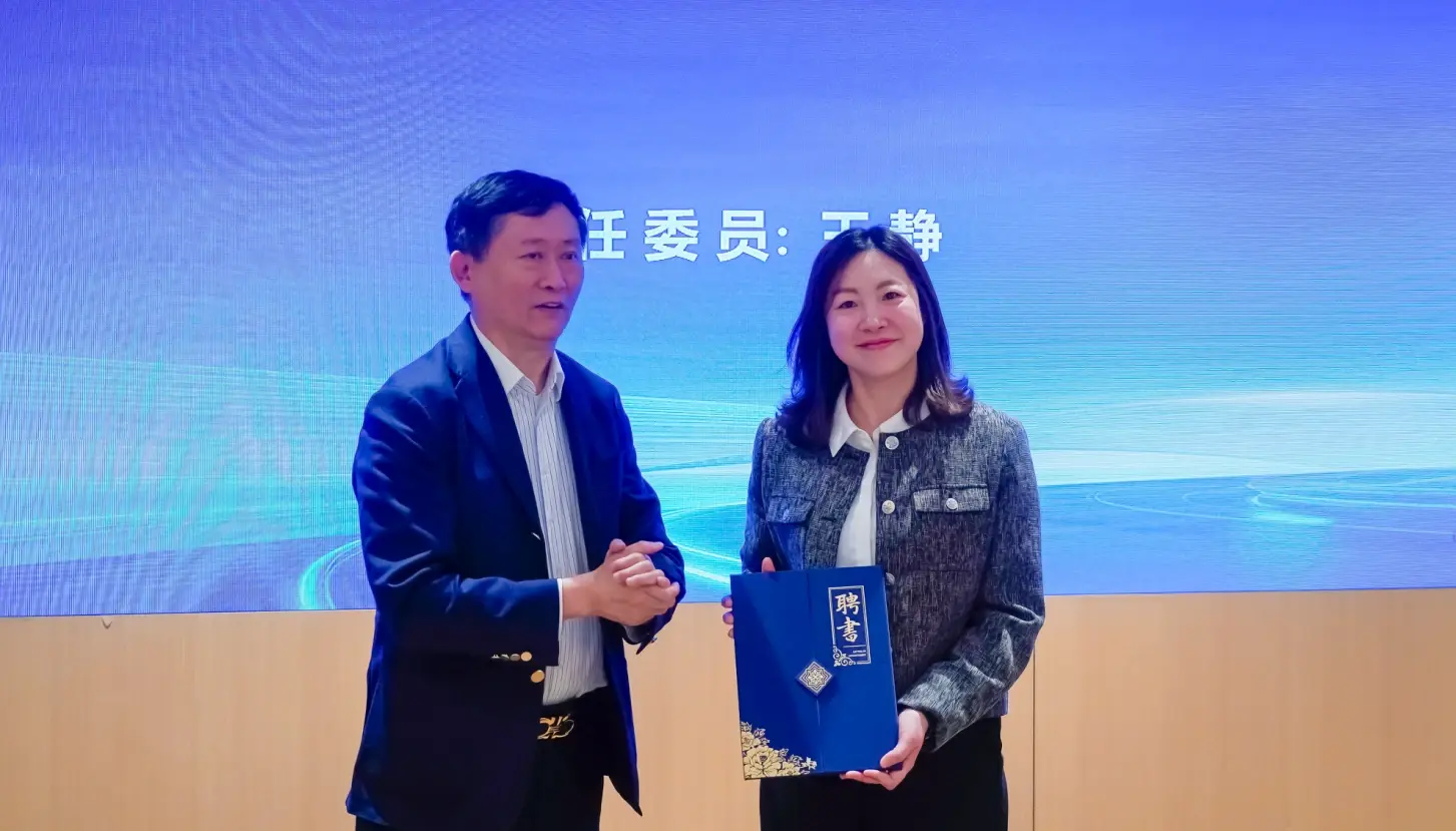 经过研究决定,爱尔眼科医院集团辽宁省区青年科研工作委员会由张劲松