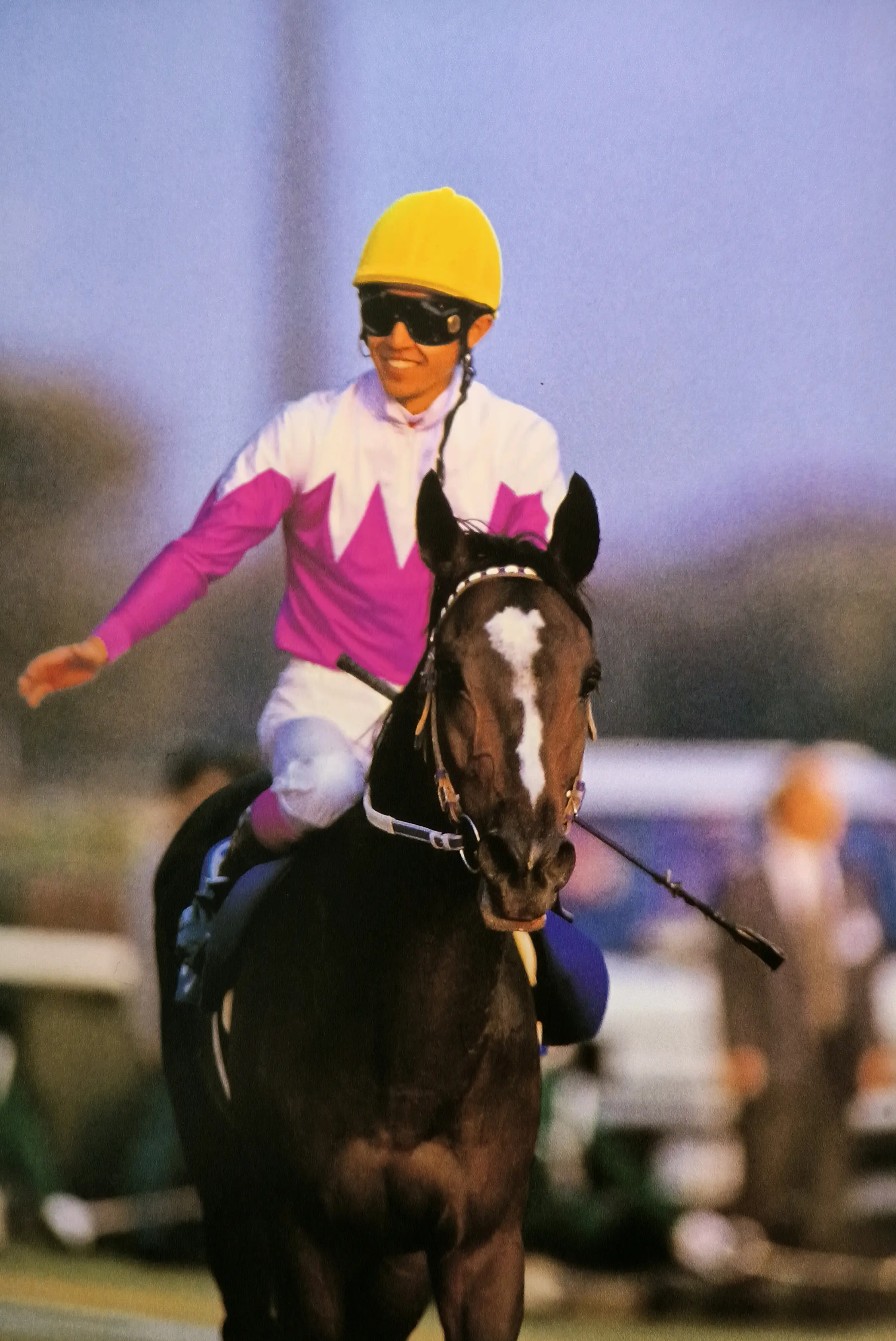 特别周写真集「赞歌」杂记——纵使照片褪色,你未曾离我远去