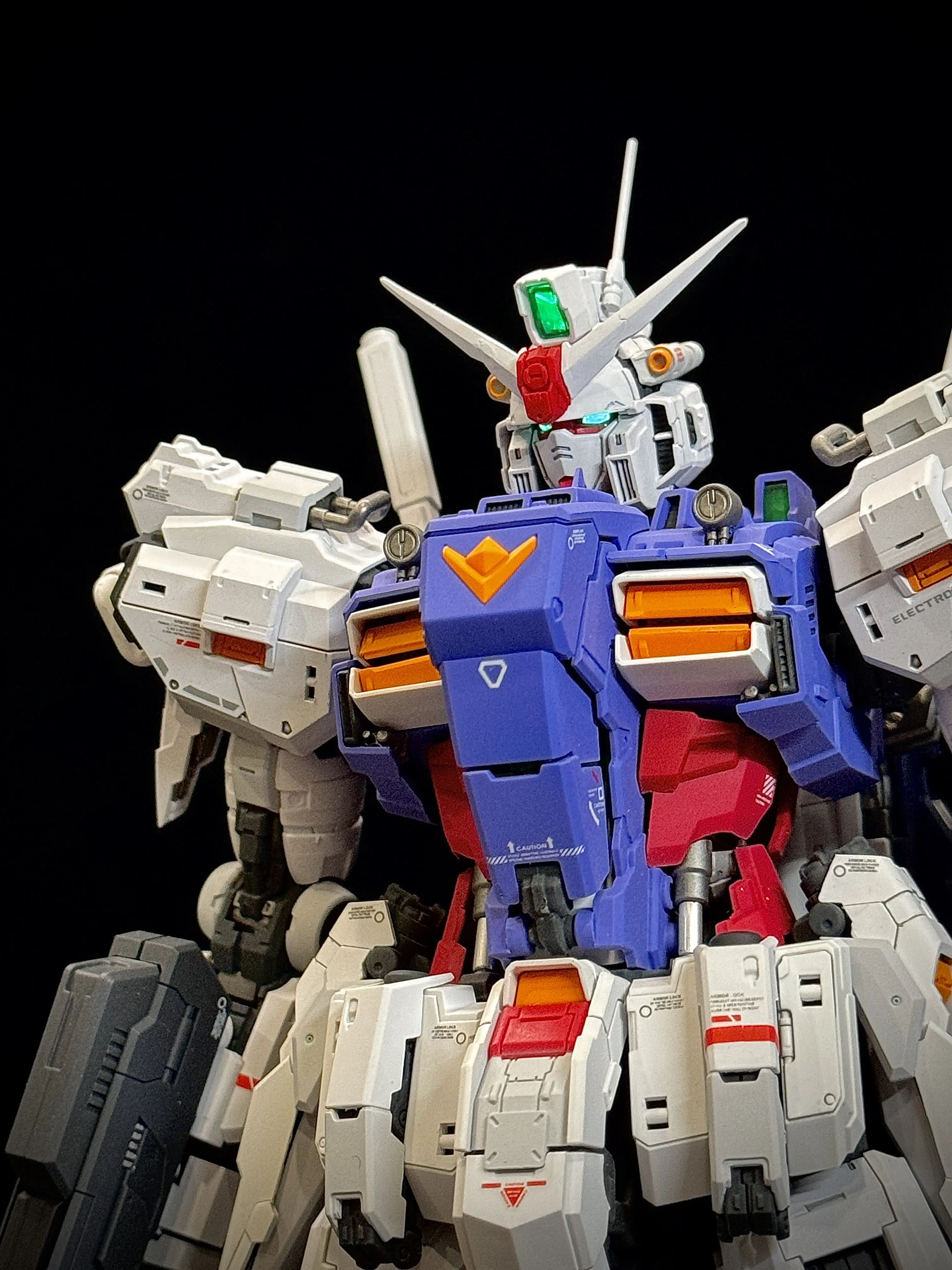 达人佳作:机甲之城 gp01陆战型十周年限定 制作完成