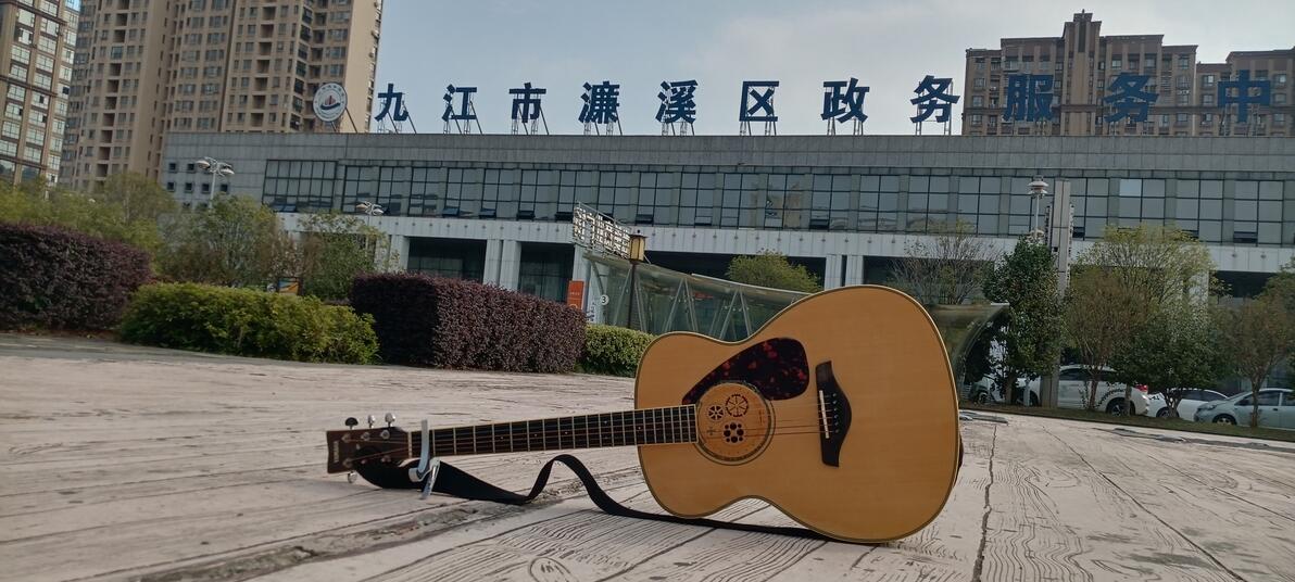 吉他学会一首歌要多久_吉他能学会吗_吉他多久能学会