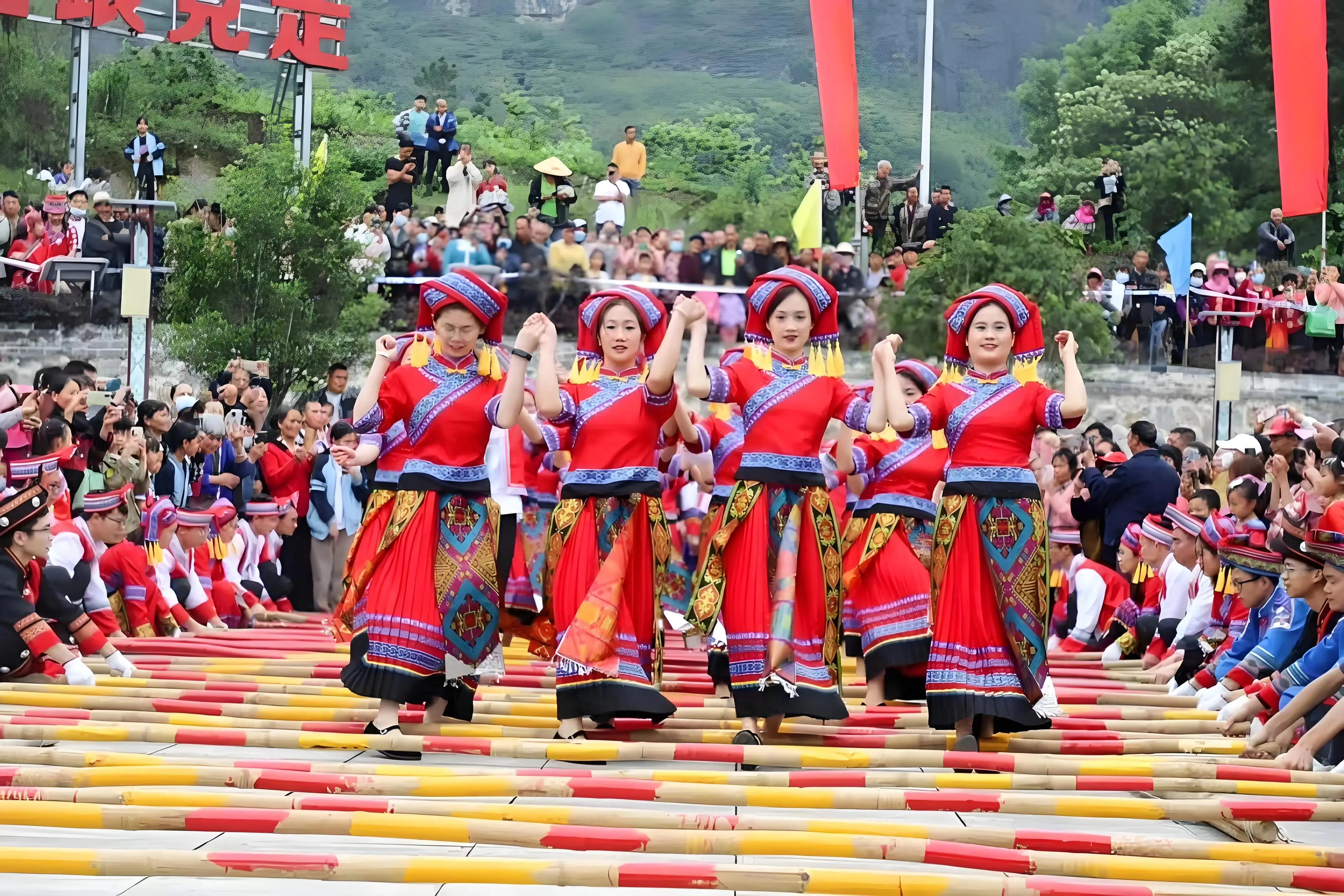 带你了解广西传统节日壮族三月三