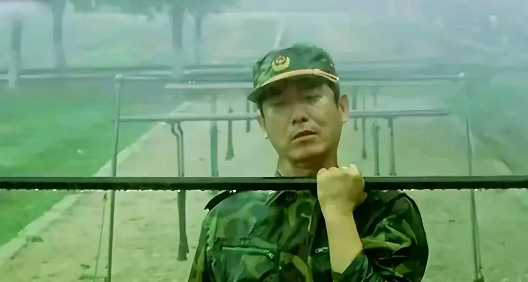 丁晓兵在负伤后,结识了云南昆明的护士陶婉珠.